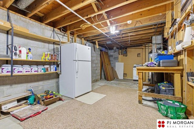 20236 Pinkney Street, Omaha, NE 68022