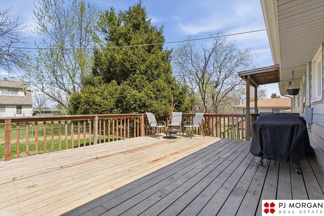 20236 Pinkney Street, Omaha, NE 68022