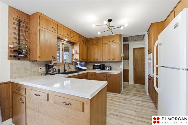 20236 Pinkney Street, Omaha, NE 68022