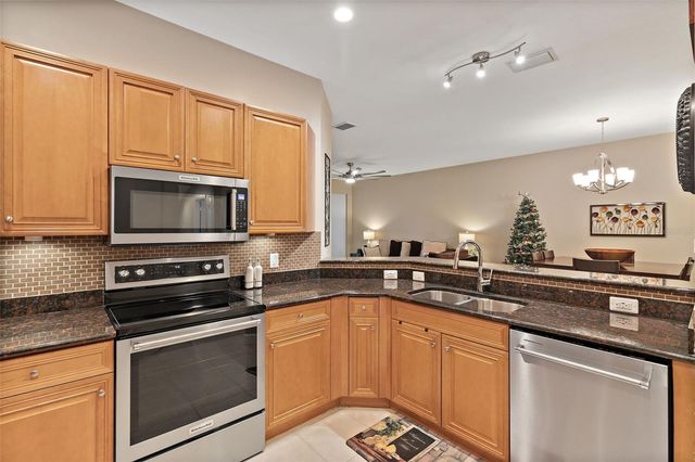 240 WEST END DRIVE 522, Punta Gorda, FL 33950