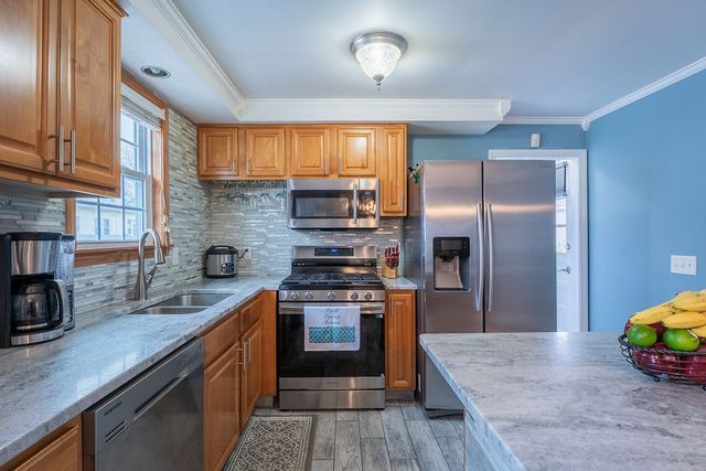 15 Homewood Avenue, North Providence, RI 02911