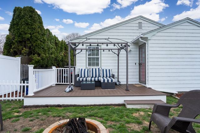 15 Homewood Avenue, North Providence, RI 02911