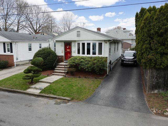 15 Homewood Avenue, North Providence, RI 02911