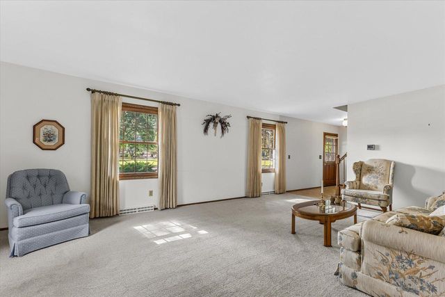 309 S University DRIVE, Waukesha, WI 53188