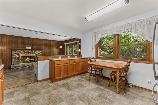 309 S University DRIVE, Waukesha, WI 53188