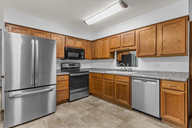 309 S University DRIVE, Waukesha, WI 53188