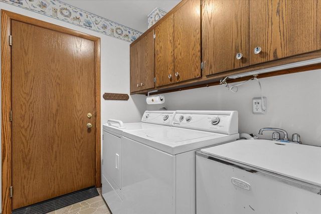 309 S University DRIVE, Waukesha, WI 53188
