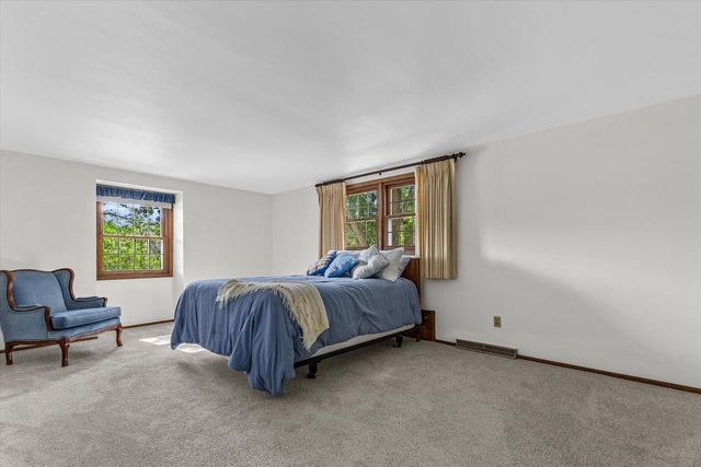 309 S University DRIVE, Waukesha, WI 53188