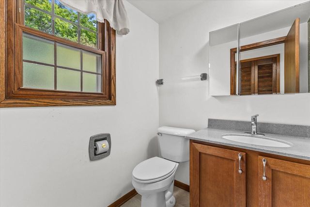 309 S University DRIVE, Waukesha, WI 53188