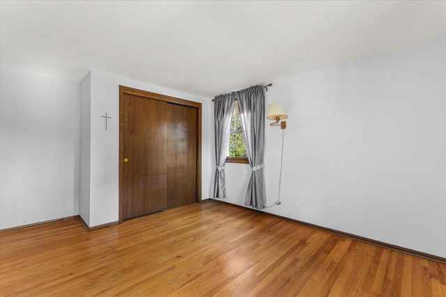 309 S University DRIVE, Waukesha, WI 53188