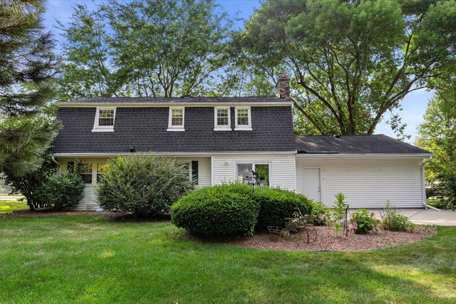 309 S University DRIVE, Waukesha, WI 53188