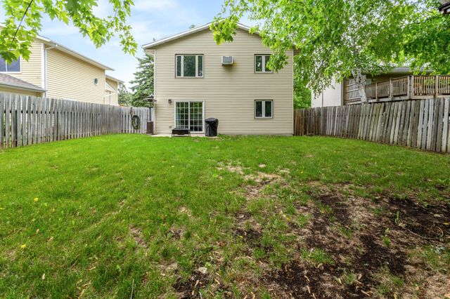 3033 20th Street S, Fargo, ND 58103