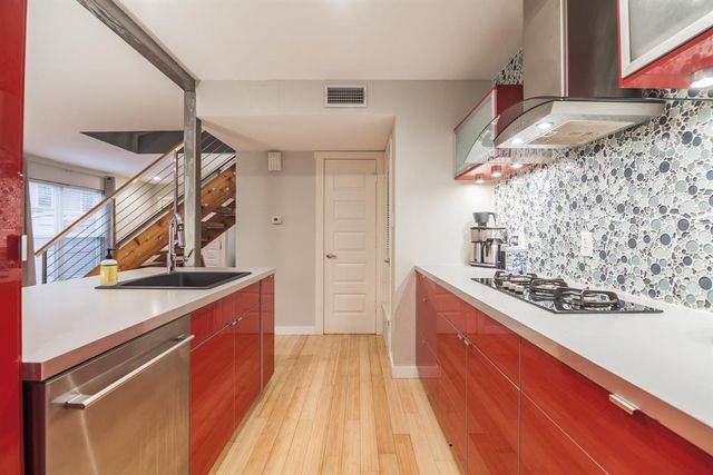 3214 Clawson RD B, Austin, TX 78704