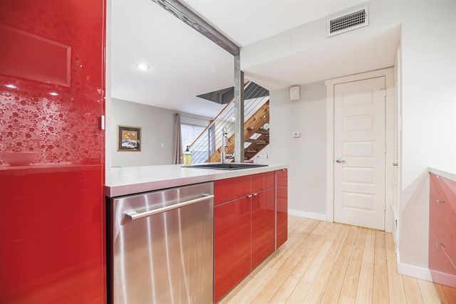 3214 Clawson RD B, Austin, TX 78704