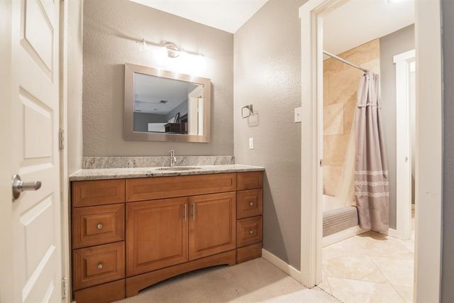 3214 Clawson RD B, Austin, TX 78704