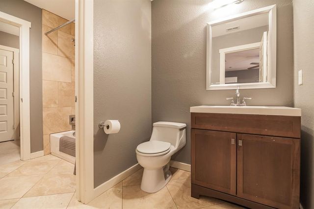 3214 Clawson RD B, Austin, TX 78704