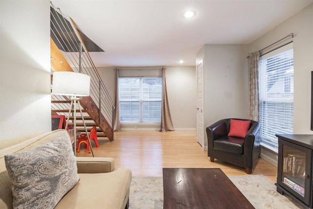 3214 Clawson RD B, Austin, TX 78704