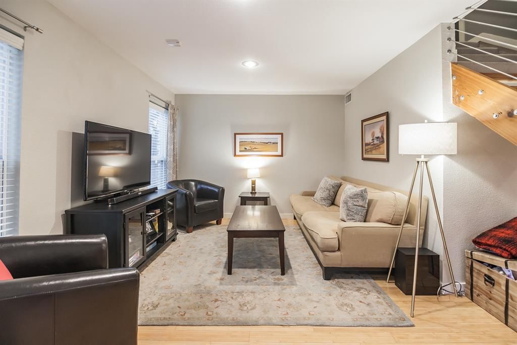 3214 Clawson RD B, Austin, TX 78704