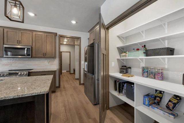 4073 BRUSSELS WAY, Green Bay, WI 54313