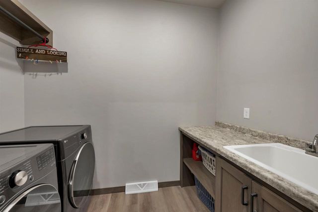 4073 BRUSSELS WAY, Green Bay, WI 54313