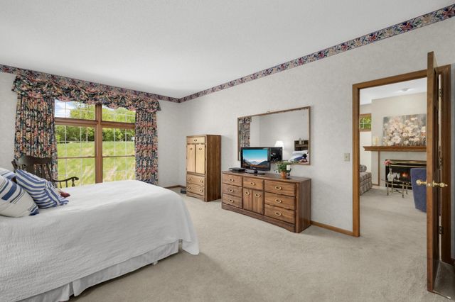 16270 Crystal Hills Drive, Lakeville, MN 55044