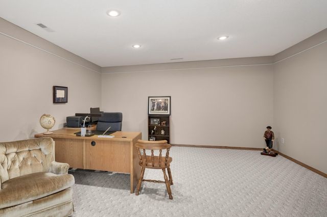 16270 Crystal Hills Drive, Lakeville, MN 55044