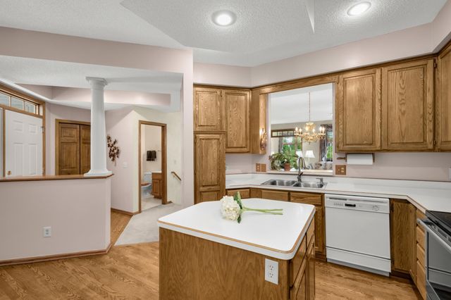 16270 Crystal Hills Drive, Lakeville, MN 55044