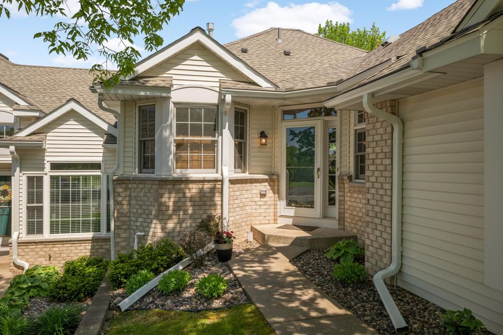 16270 Crystal Hills Drive, Lakeville, MN 55044