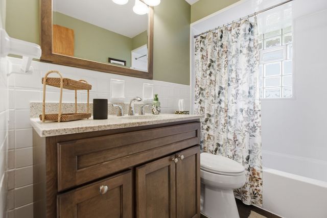 1540 Oneida Dr, Jefferson Hills, PA 15025