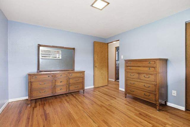 1540 Oneida Dr, Jefferson Hills, PA 15025