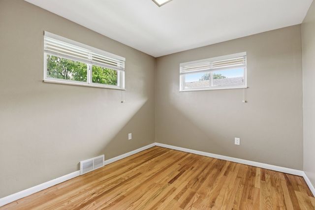 1540 Oneida Dr, Jefferson Hills, PA 15025