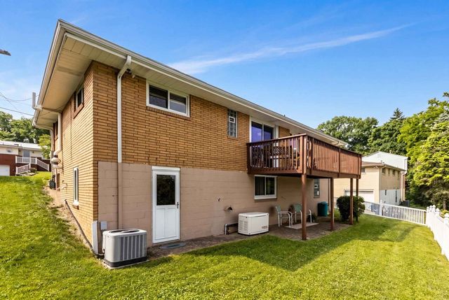 1540 Oneida Dr, Jefferson Hills, PA 15025