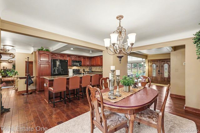 55689 Nocturne Court, Shelby Charter Township, MI 48316