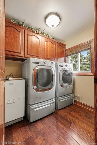 55689 Nocturne Court, Shelby Charter Township, MI 48316