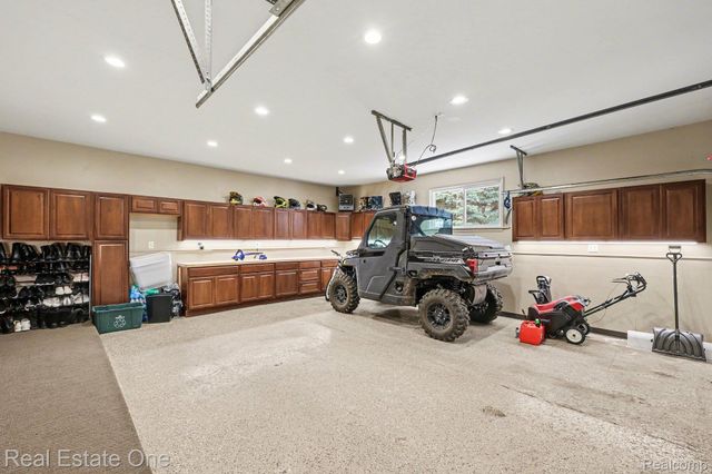 55689 Nocturne Court, Shelby Charter Township, MI 48316