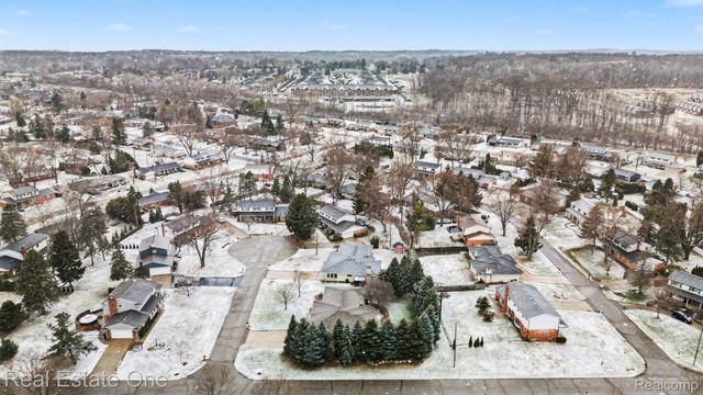 55689 Nocturne Court, Shelby Charter Township, MI 48316