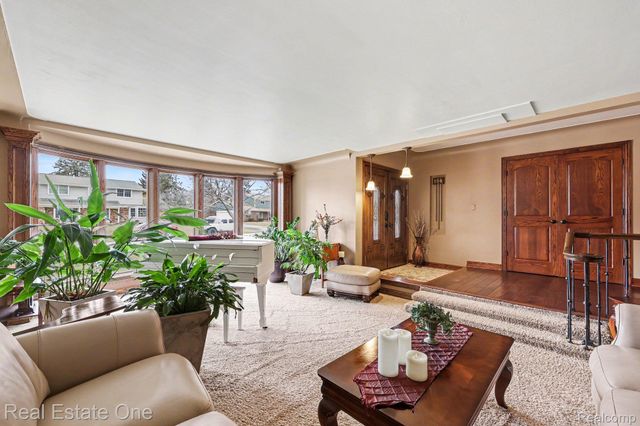 55689 Nocturne Court, Shelby Charter Township, MI 48316