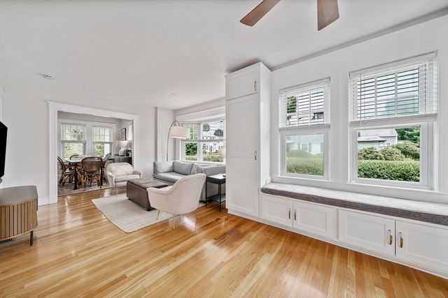 39 Holmes St, Braintree, MA 02184