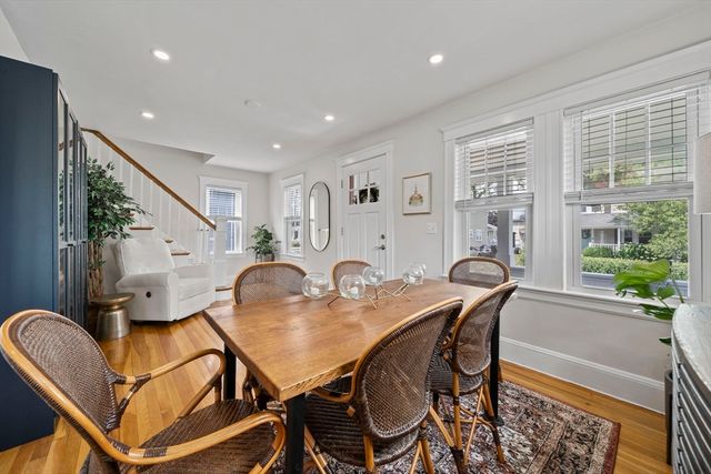 39 Holmes St, Braintree, MA 02184