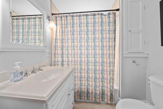 39 Holmes St, Braintree, MA 02184