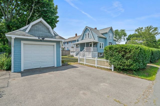 39 Holmes St, Braintree, MA 02184