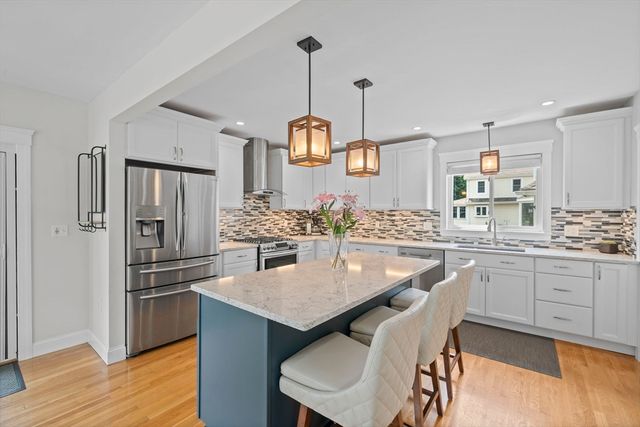 39 Holmes St, Braintree, MA 02184