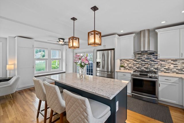 39 Holmes St, Braintree, MA 02184