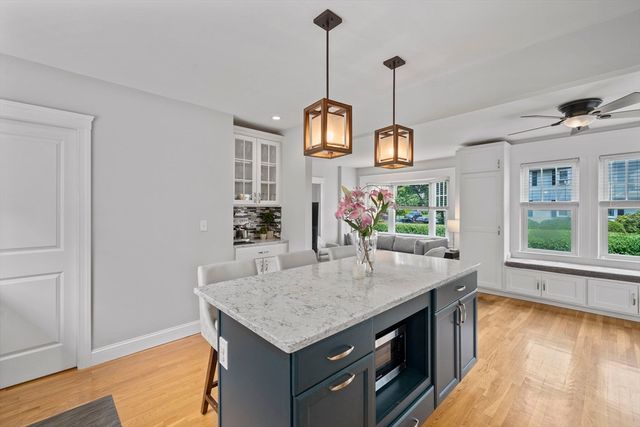 39 Holmes St, Braintree, MA 02184