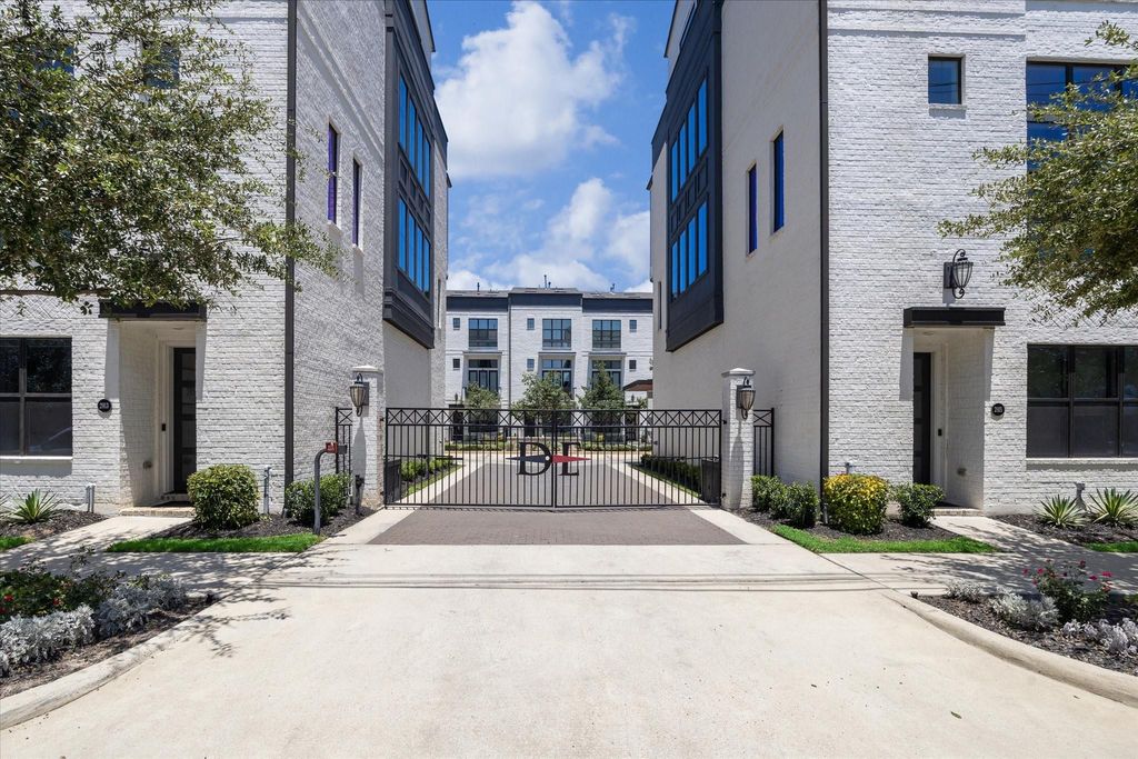 1119 Paige Street, Houston, TX 77003