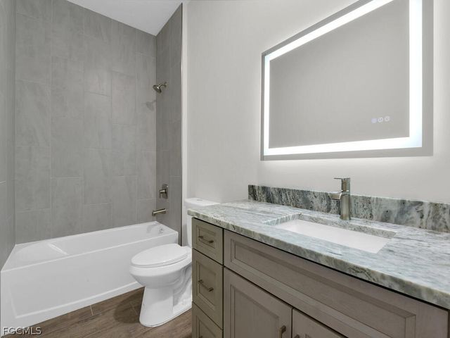 3025 NW 41st PL, Cape Coral, FL 33993