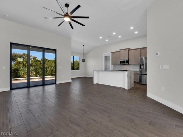 3025 NW 41st PL, Cape Coral, FL 33993