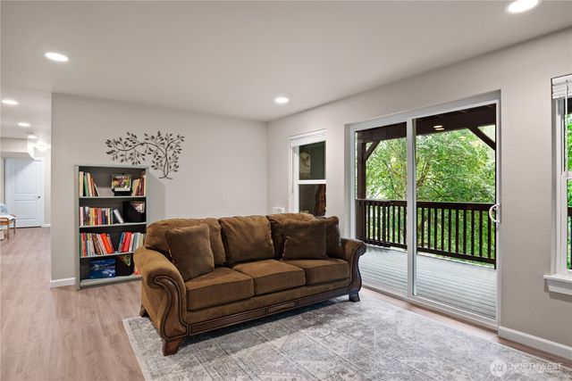 175 Shoreview Drive, Kelso, WA 98626