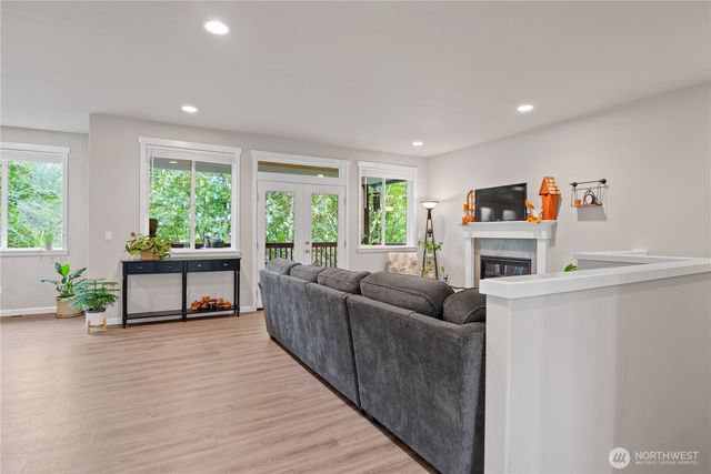 175 Shoreview Drive, Kelso, WA 98626