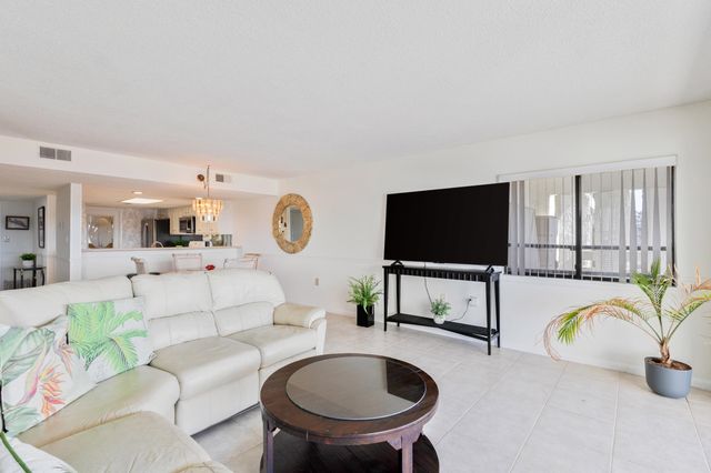 4390 Bimini Ct. Unit 207-C, Little River, SC 29566